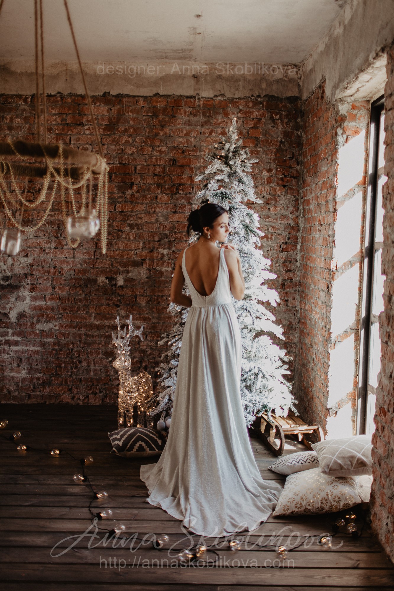 Sylvie - This shimmering chic jersey wedding dress is so shiny and luxurious \\ Anna Skoblikova