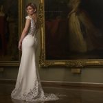 Photo 2: Wedding dress with sleeveless top