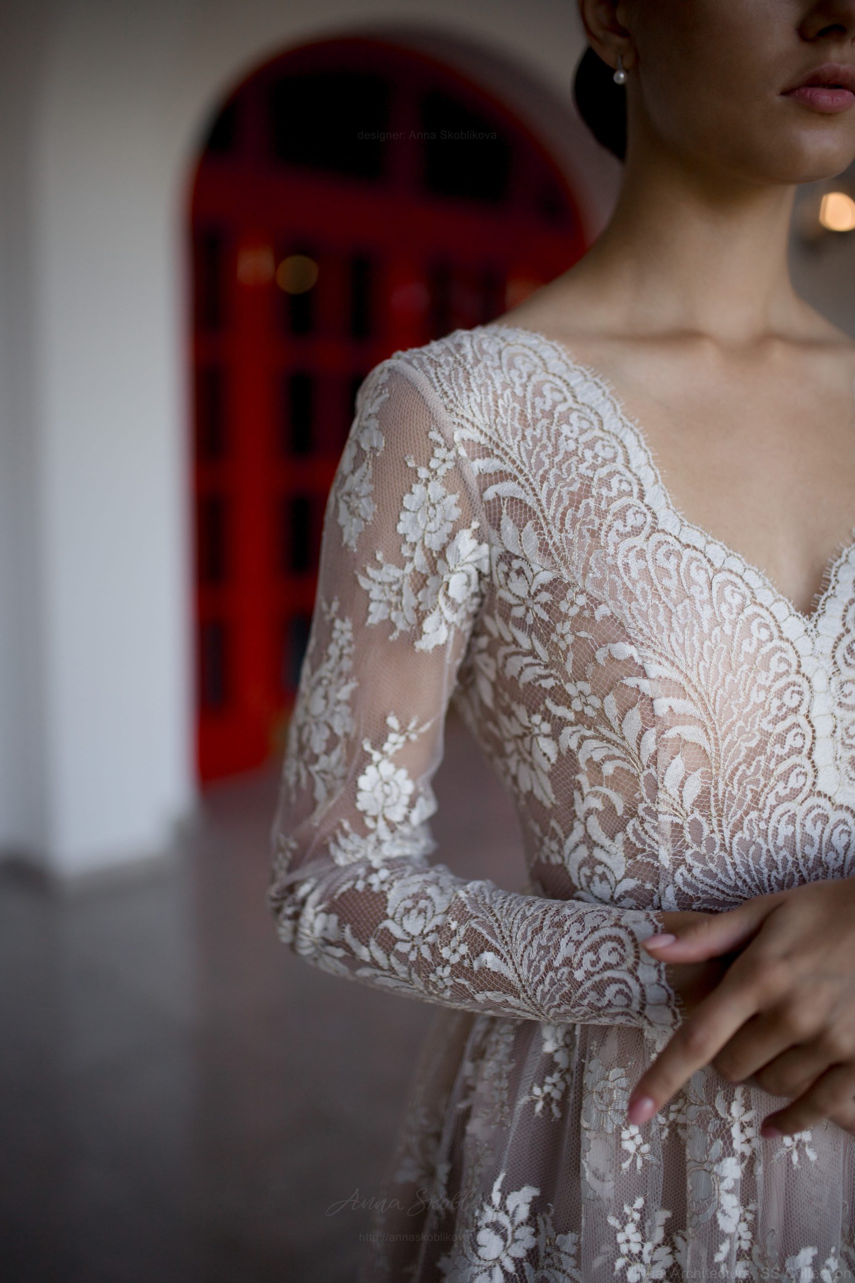 v neck wedding dress // Anna Skoblikova // 0198 | Photo 6